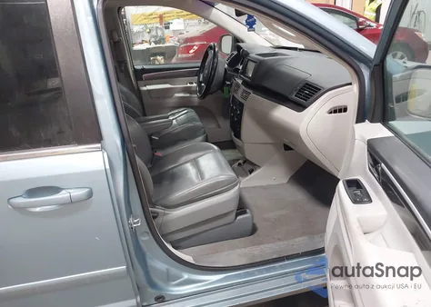 2010 Volkswagen Routan Se z USA, uszkodzony, nr VIN 2V4RW3D16AR424502